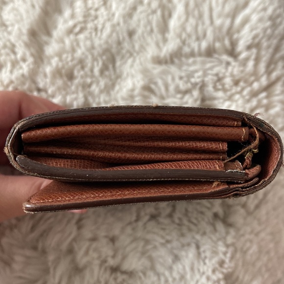 Louis Vuitton Wallet - Picture 3 of 9